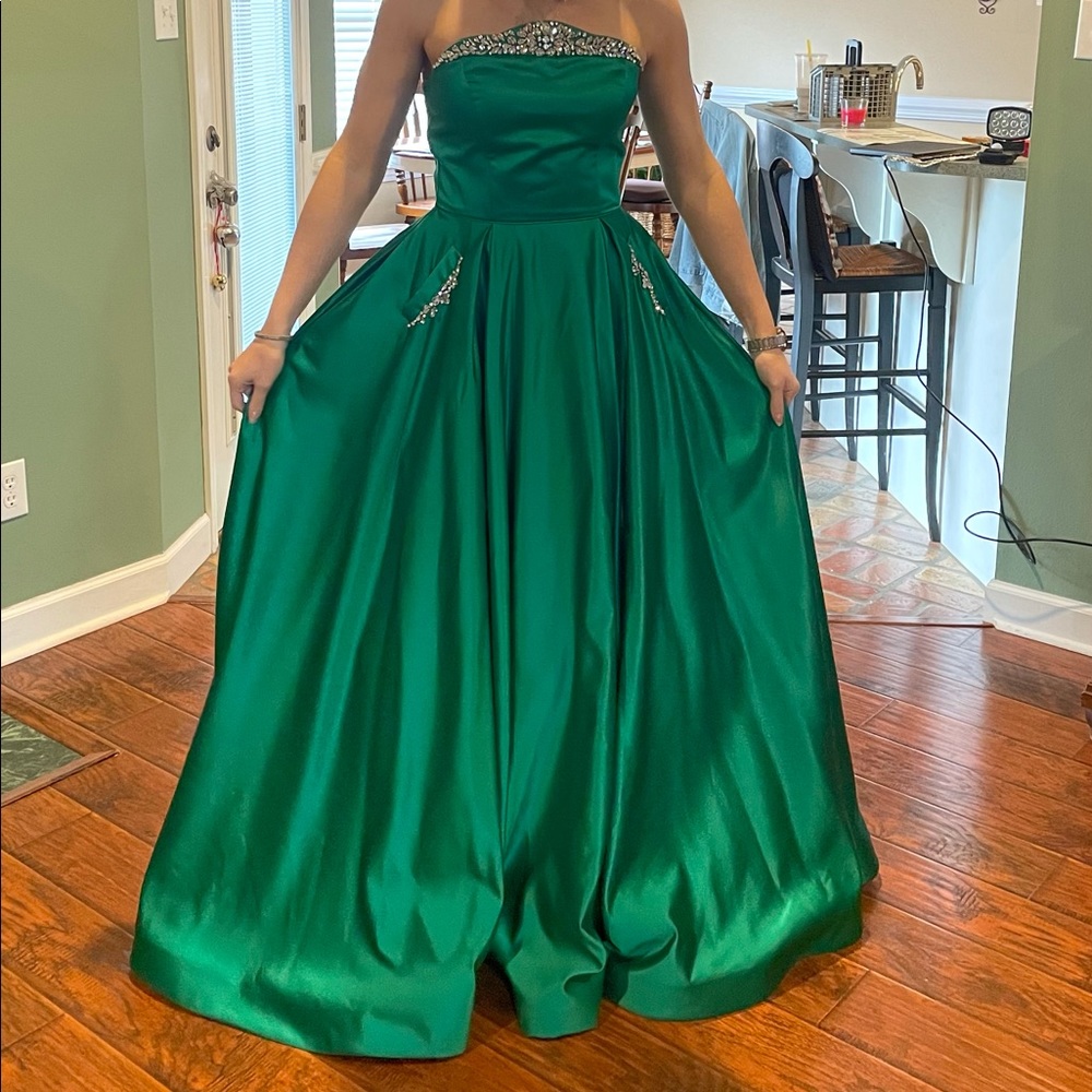 SHERRI HILL DRESS